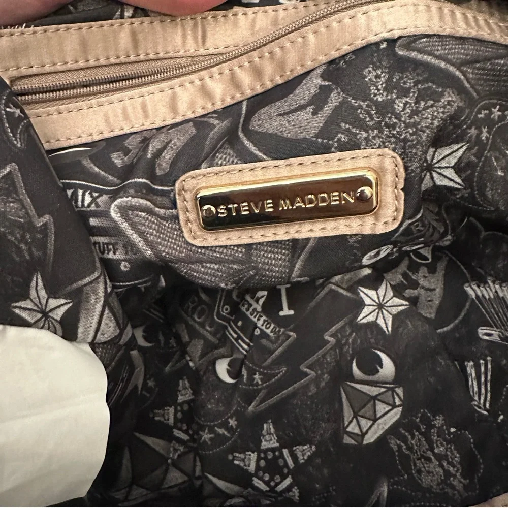 NWT Steve Madden Cole Satin Large Hobo Champagne